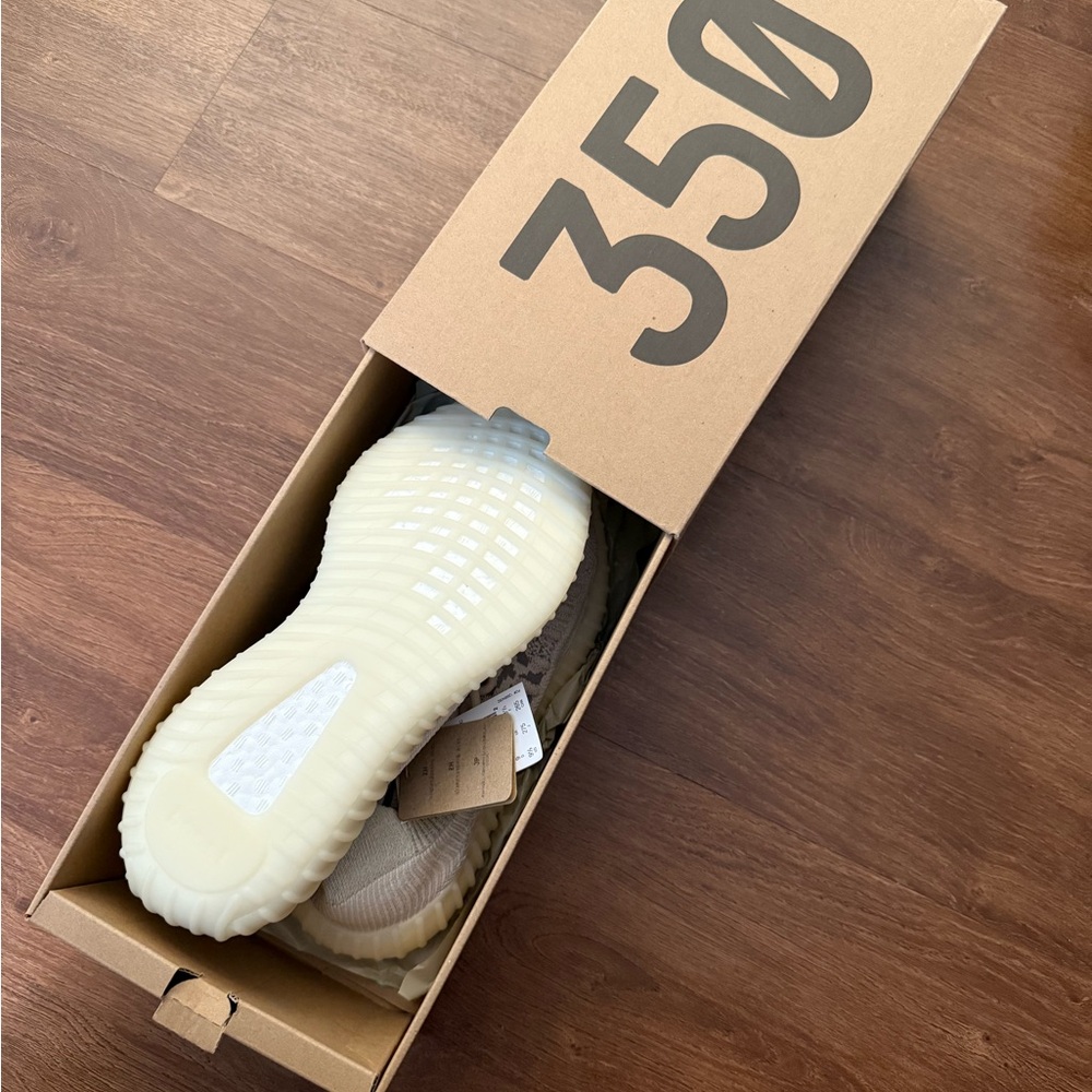 Yeezy Boost 350 V2 Sneakers